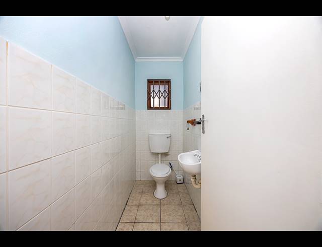 3 BEDROOM HOUSE FOR SALE IN TABLE VIEW